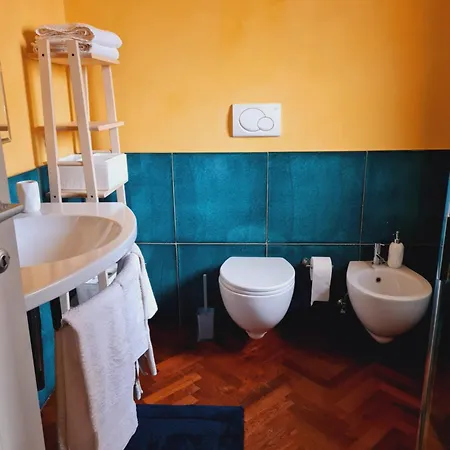 Mansarda Luminosa E Confortevole