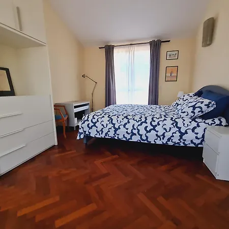 شقة Mansarda Luminosa E Confortevole *