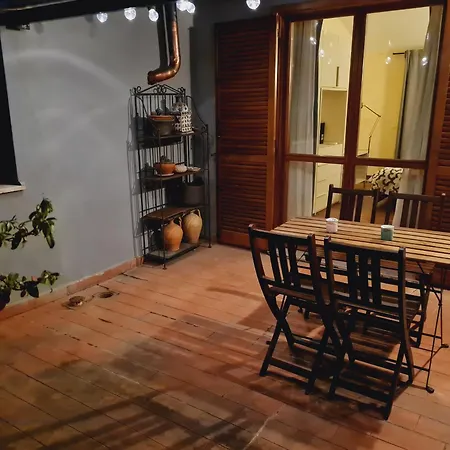 Lägenhet Mansarda Luminosa E Confortevole