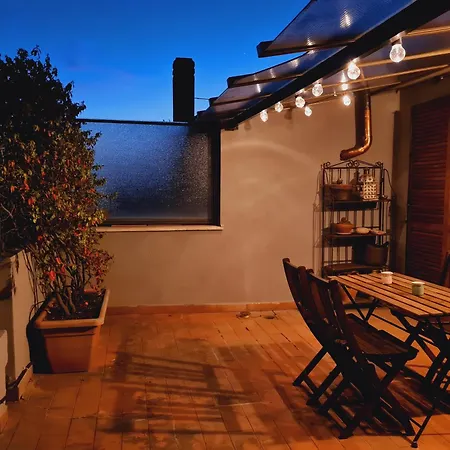 Lägenhet Mansarda Luminosa E Confortevole *
