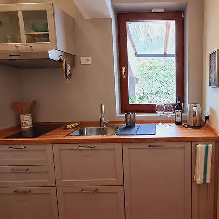 Mansarda Luminosa E Confortevole