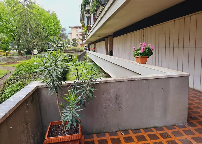 Lägenhet Mansarda Luminosa E Confortevole