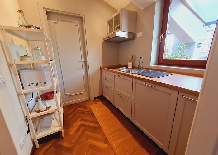 Mansarda Luminosa E Confortevole