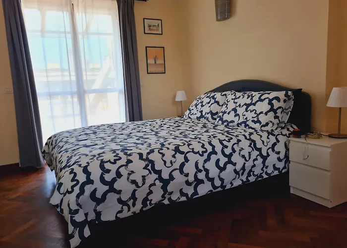 Mansarda Luminosa E Confortevole