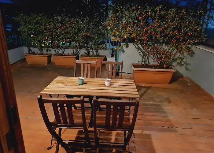 Mansarda Luminosa E Confortevole Lägenhet Florens